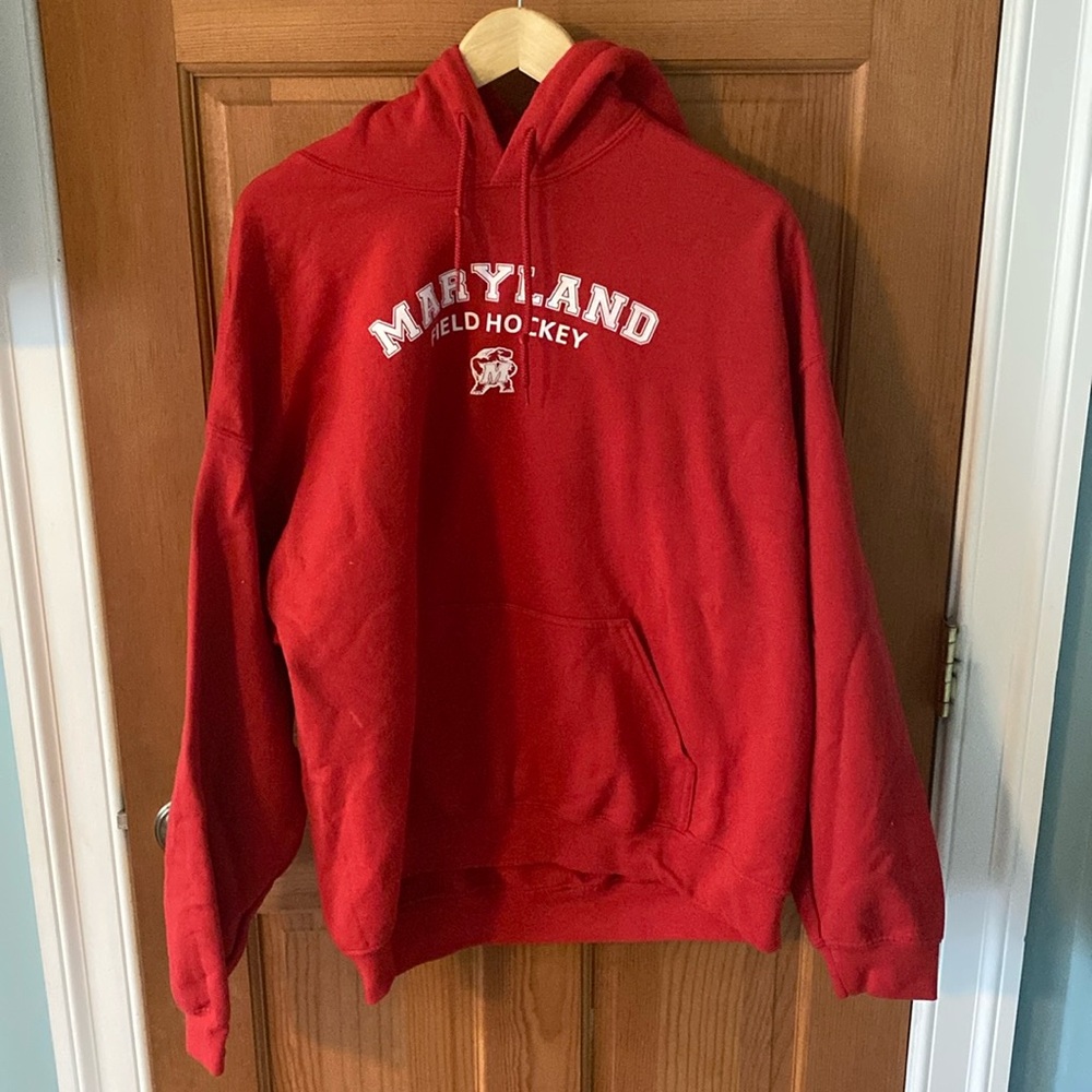 Maryland Terps Field Hockey Red Hooded Sweatshirt Size XL Men's or Women's
